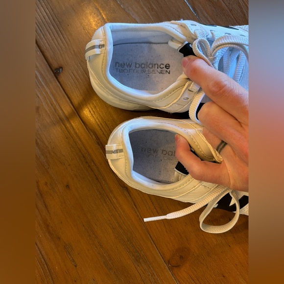 Youth New Balance running shoes - Picture 5 of 7